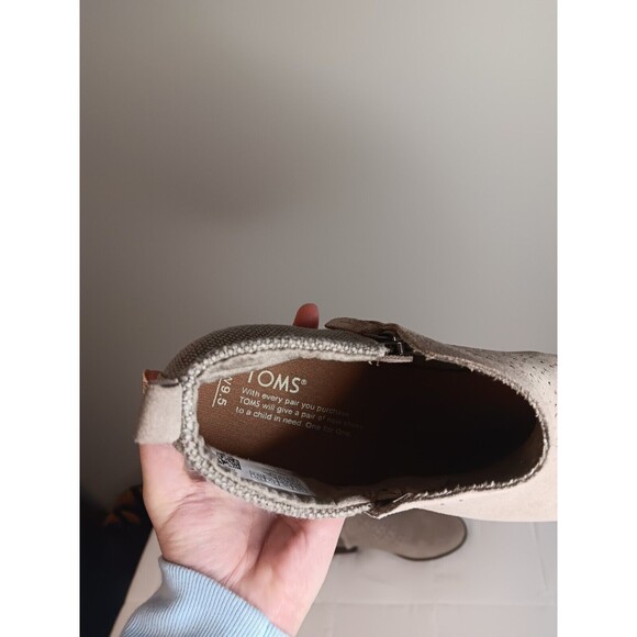 Toms Suede Leather Perforated Leather Ankle Boots Bootie Sz 9.5 Tan Color - Picture 6 of 8